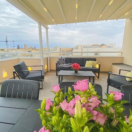 The Blue Mill Penthouse With Beautiful Views Διαμέρισμα Naxxar Εξωτερικό φωτογραφία
