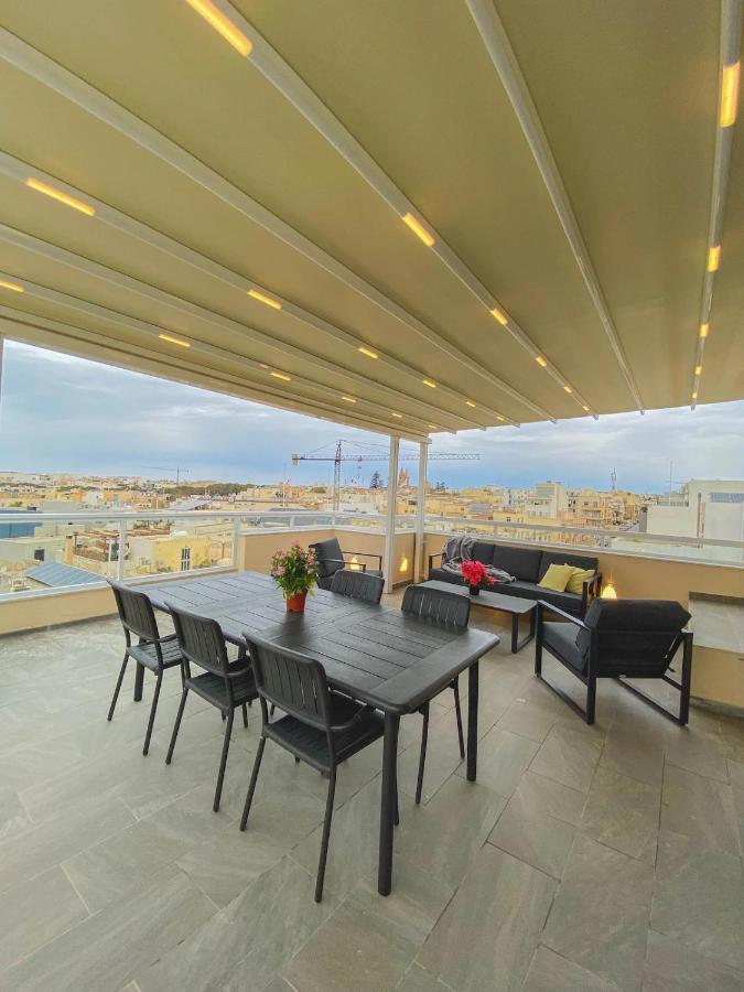 The Blue Mill Penthouse With Beautiful Views Διαμέρισμα Naxxar Εξωτερικό φωτογραφία