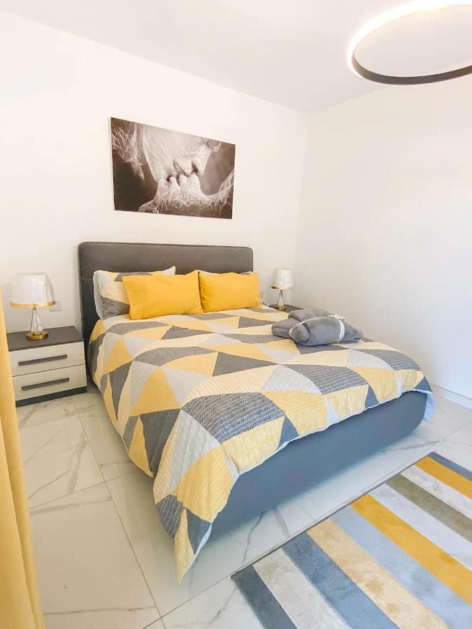 The Blue Mill Penthouse With Beautiful Views Διαμέρισμα Naxxar Εξωτερικό φωτογραφία
